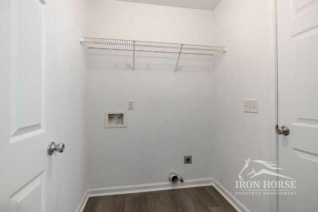 Building Photo - 1030 Hunter Trail