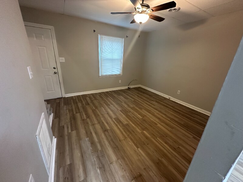 Building Photo - 219 W Flower St