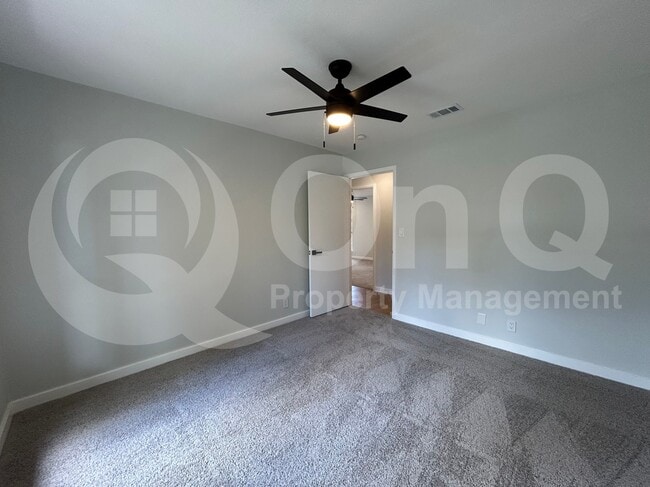 Building Photo - 608 High Meadow Dr