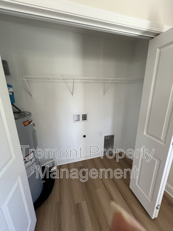 Building Photo - 1310 E 36th St