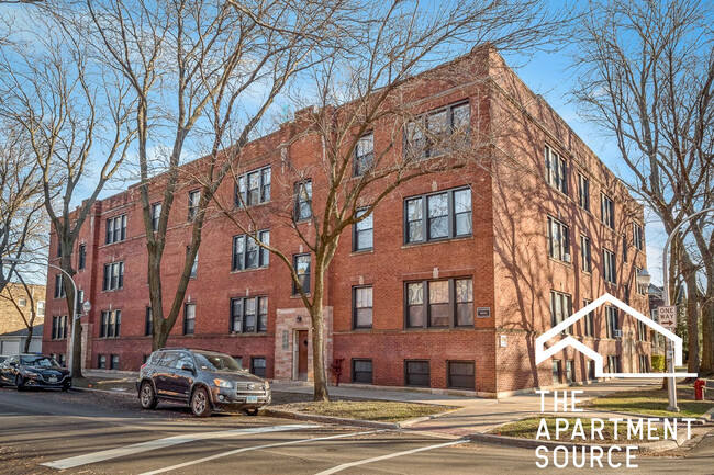 Building Photo - 4951 N Oakley Ave