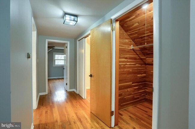 Building Photo - 685 Knight Rd