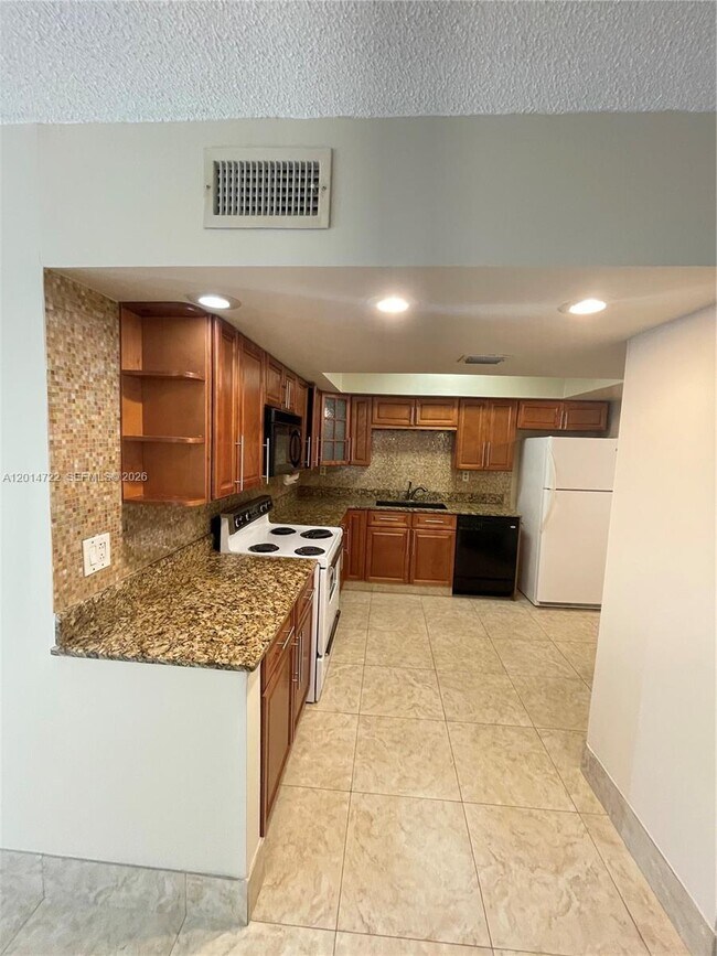 Building Photo - 2000 Atlantic Shores Blvd