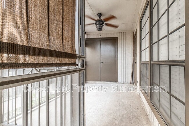 Building Photo - 165 W Rampart Dr