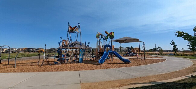 Building Photo - 10523 Tenor Way