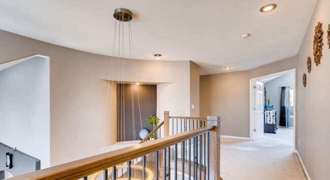Building Photo - Luxury 6 Bedroom, 5 Bath Home in Prestigio...