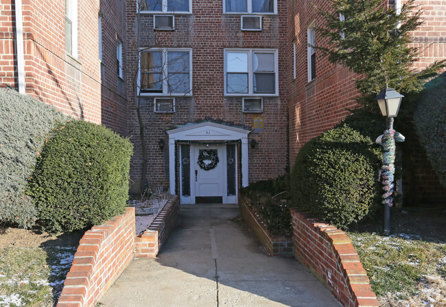 Building Photo - Fairfield Gables At Rockville Centre