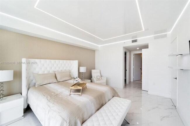 Building Photo - 300 Sunny Isles Blvd