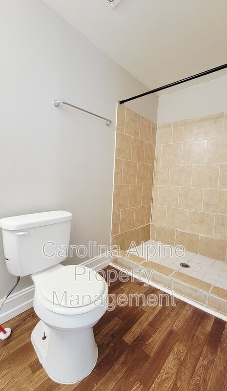 Building Photo - 104 Plum Tree Ln