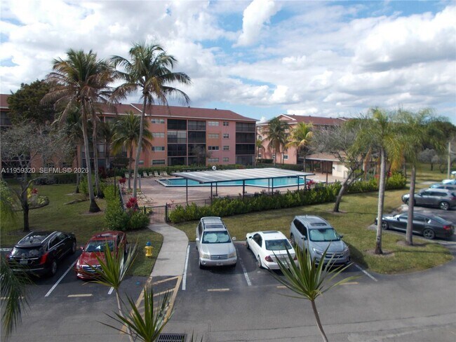 Building Photo - 701 SW 141st Ave