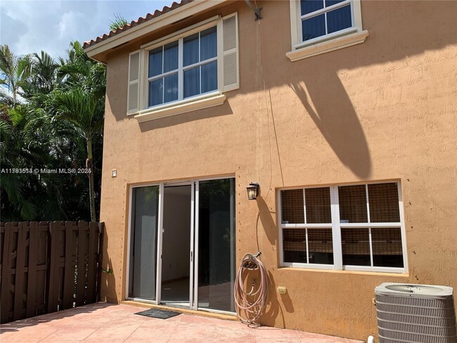 Building Photo - 3173 SW 153rd Pl