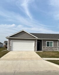 Building Photo - One Month FREE Rent - New 3 Bedroom, 2 Bath Ranch Twin Home for Rent!