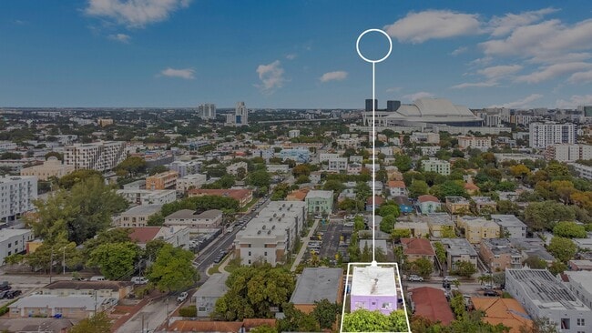 Building Photo - 1554 SW 5th St