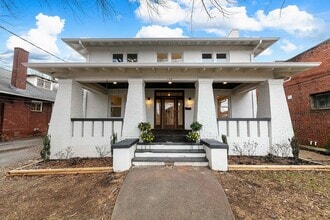 Building Photo - 104 E Glenwood Ave