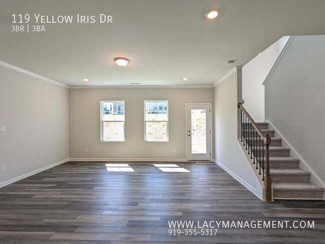 Building Photo - 119 Yellow Iris Dr