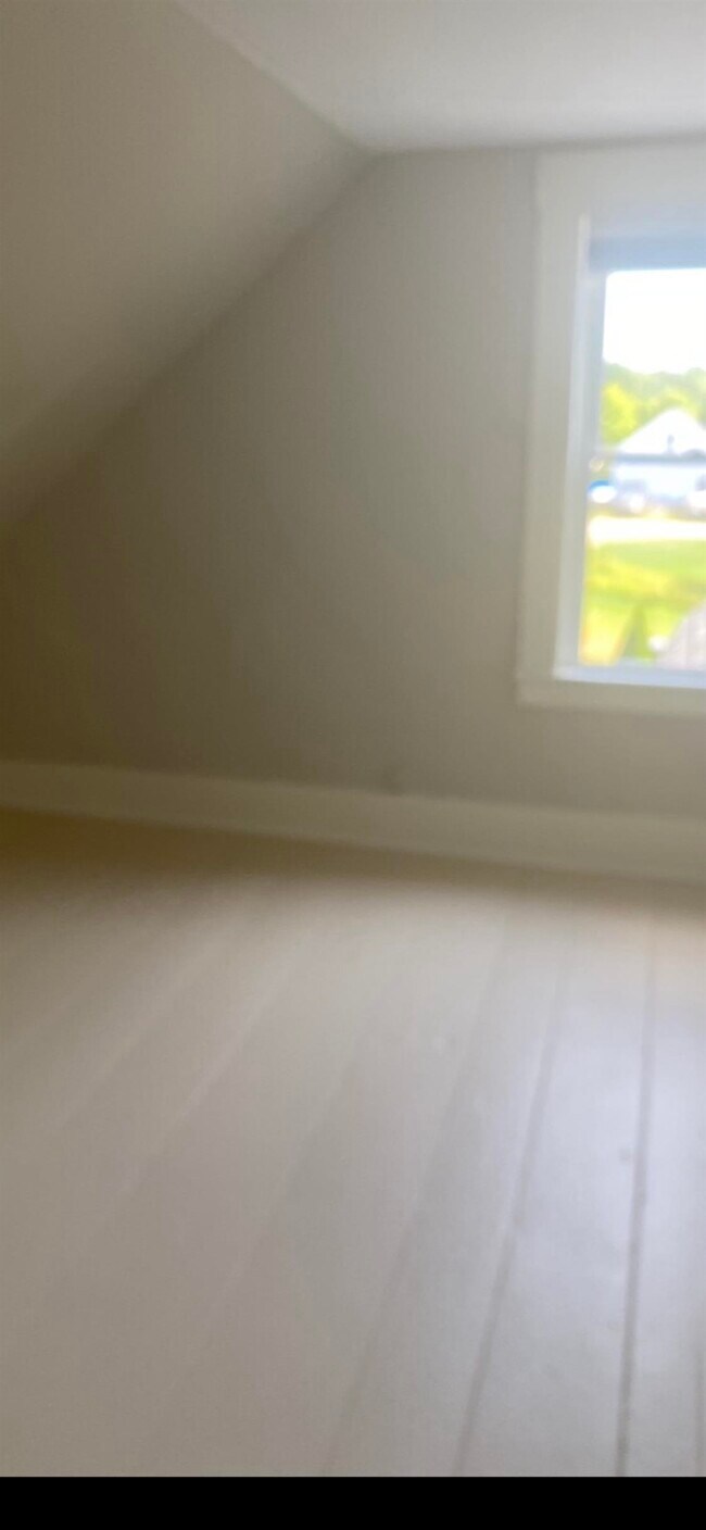 Building Photo - 36 Western Ave