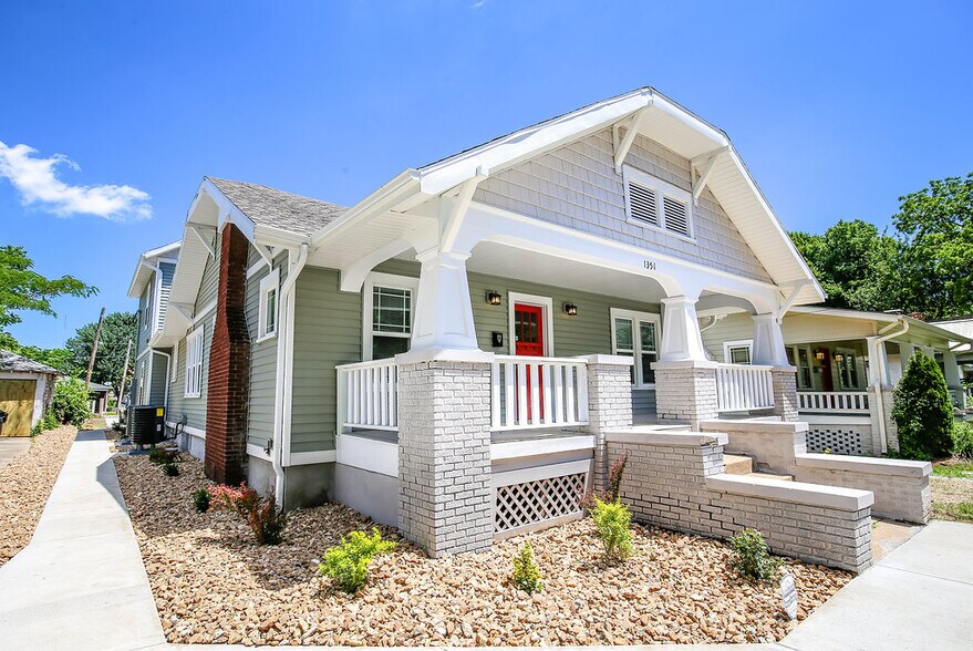 Building Photo - 1351 E Cherry St