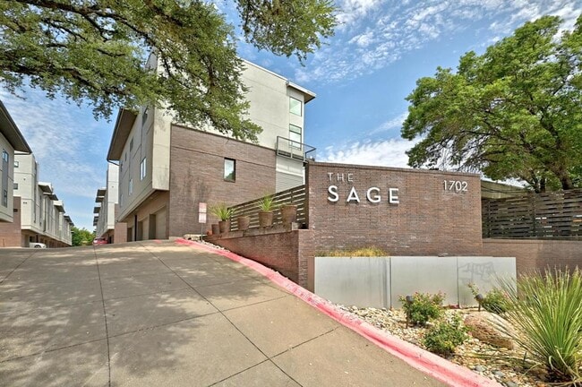 Building Photo - 1702 S Lamar Blvd