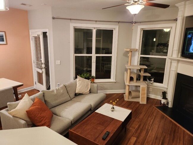 Building Photo - 2015 Fieldhouse Ave