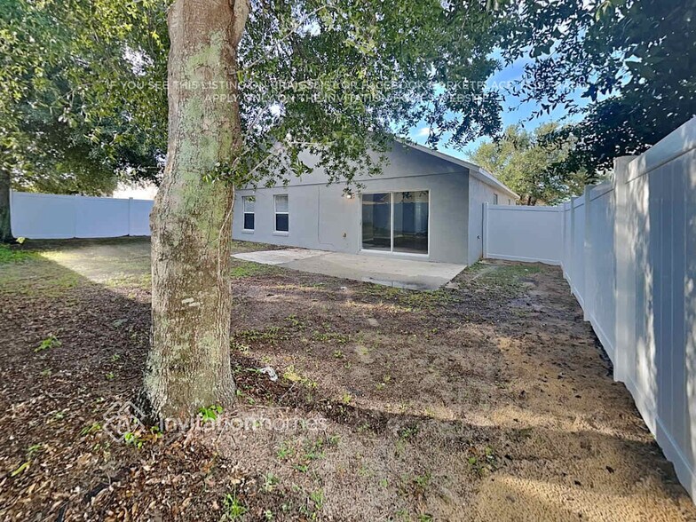 Building Photo - 334 Thomasdale Ave