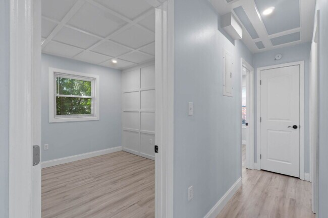 Building Photo - 19 Eglin St