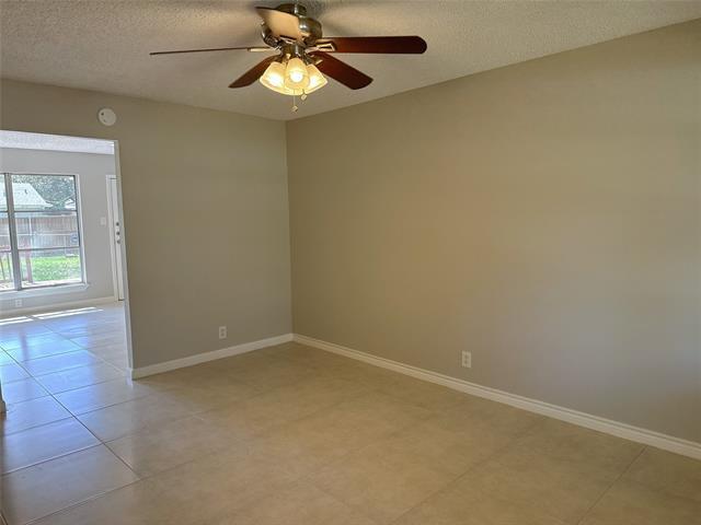 Building Photo - 1229 Evergreen Dr