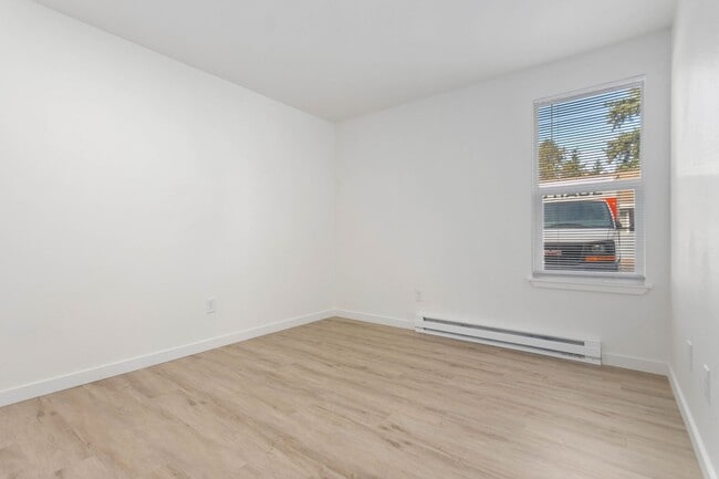 Interior Photo - Glacier Park Apartments
