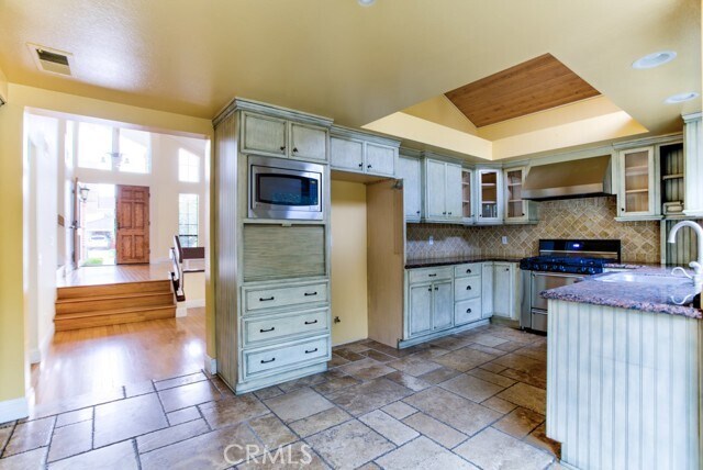 Building Photo - 9 Sharpsburg