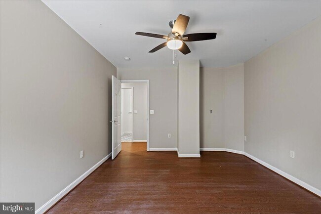 Building Photo - 28920 Livingston Dr