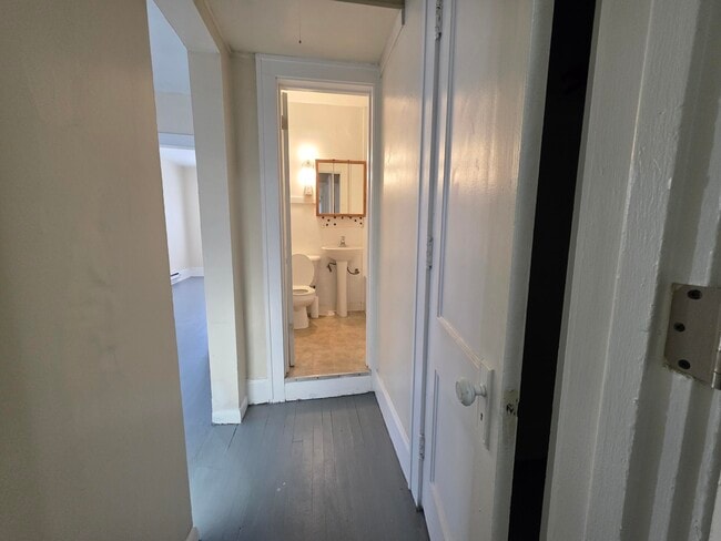 Building Photo - 1515 Taylor Ave