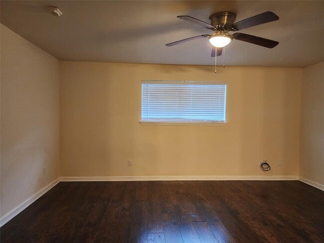 Building Photo - 1808 Country Village Blvd
