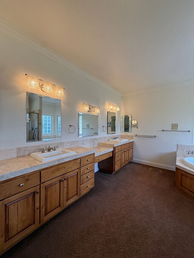 Building Photo - Beautiful Orcutt Custom Home in Solomon Estates on Approx One Acre