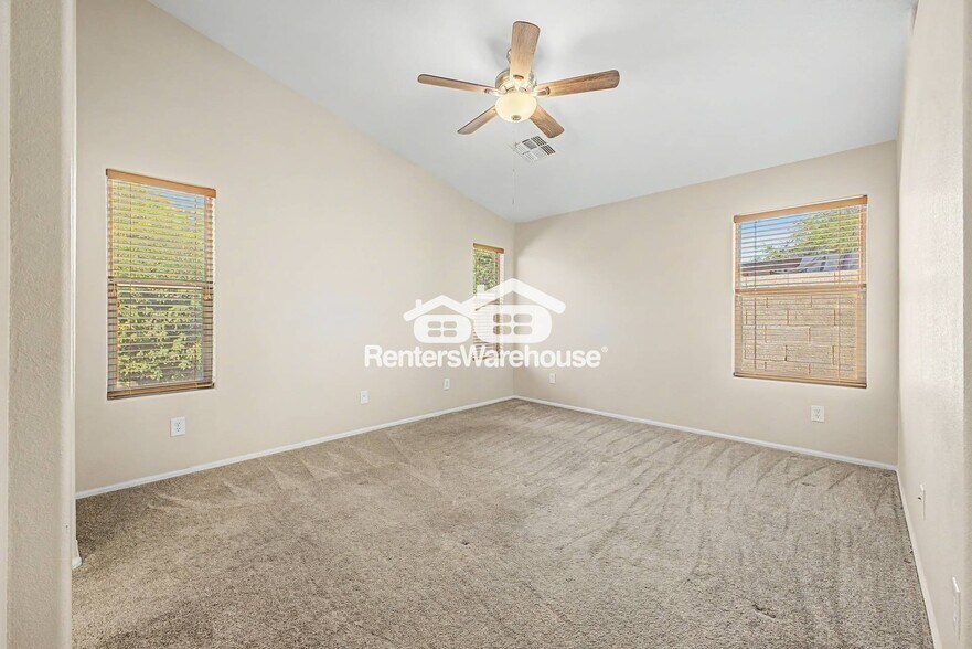 Building Photo - 29169 N Rosewood Dr
