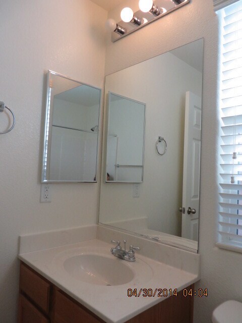 Building Photo - 3 Bedroom, 2.5 Bath Two Story Home Located...