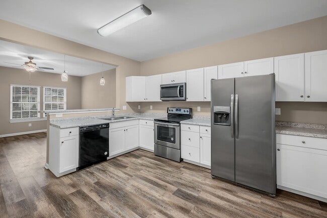 Building Photo - 1911 9th Ave N