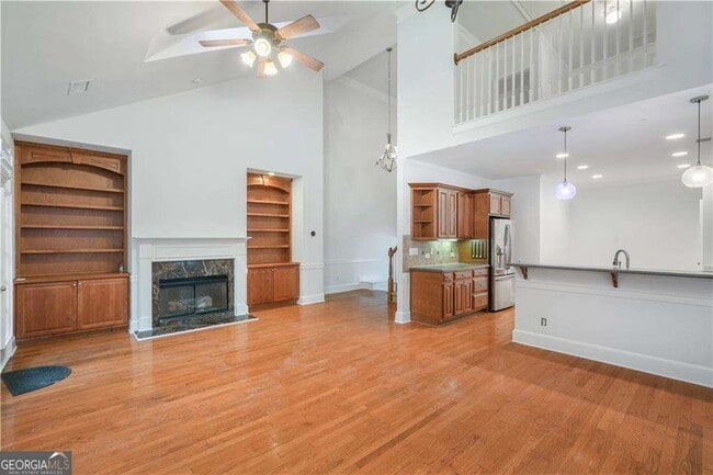 Building Photo - 3405 Regent Pl SW