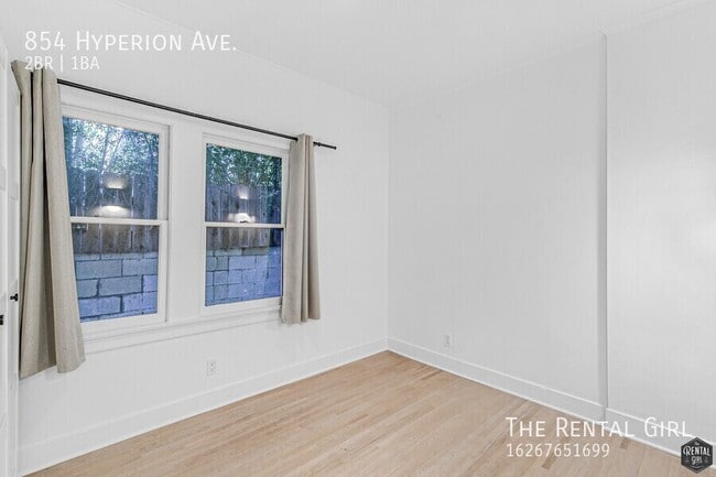 Building Photo - 854 Hyperion Ave
