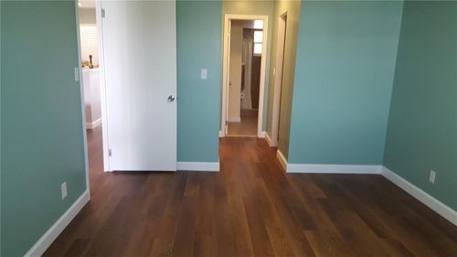 Building Photo - 604 NE 2nd St