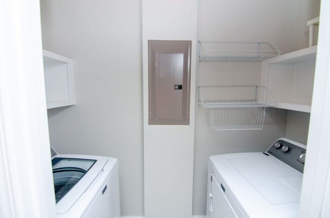 Building Photo - 209 Newport Cove Ct