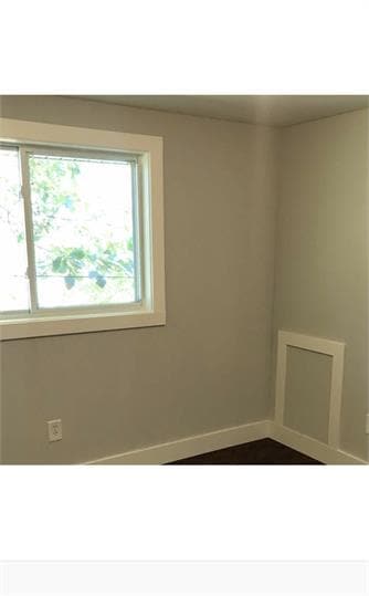 Building Photo - 38444 Meadowdale St