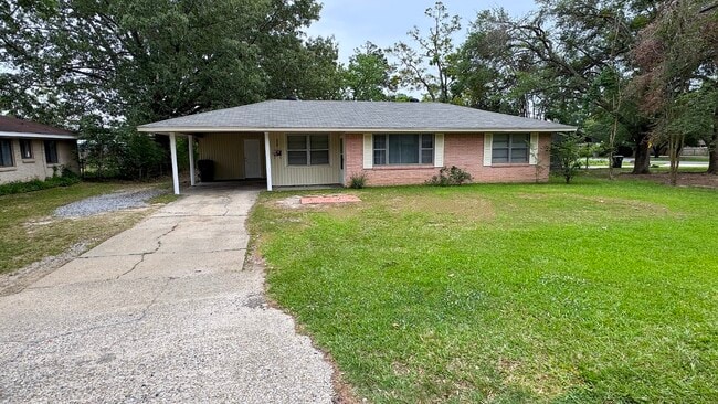 Building Photo - 202 Gross St