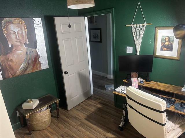 Building Photo - 809 SW 5th Ave