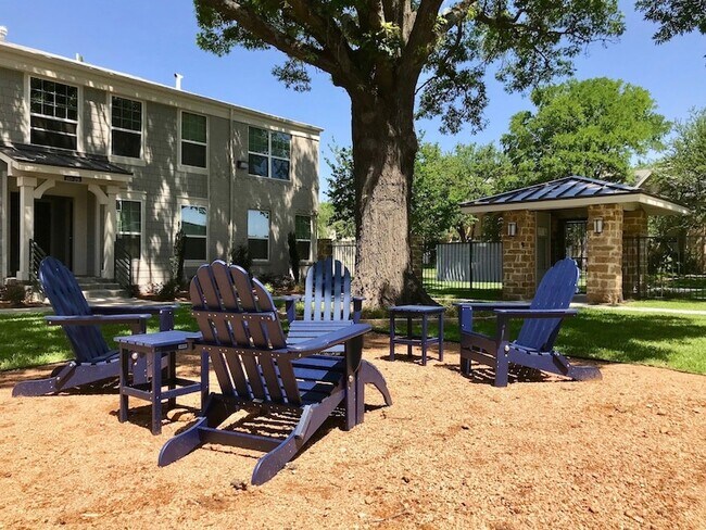 Building Photo - 6304 Prospect Ave