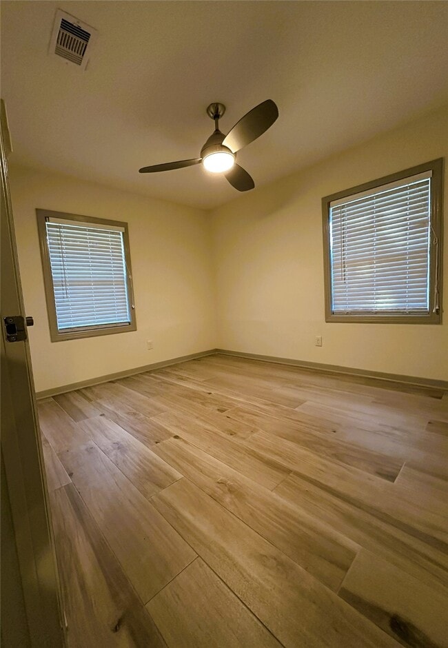 Building Photo - 5111 Maple St