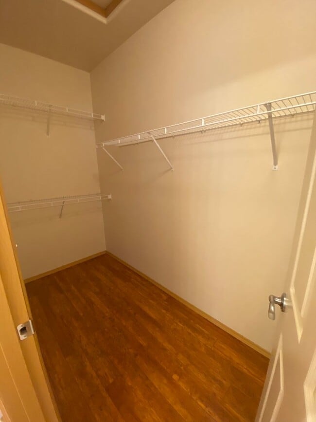 Building Photo - DuPont 2 Bedroom Town Home