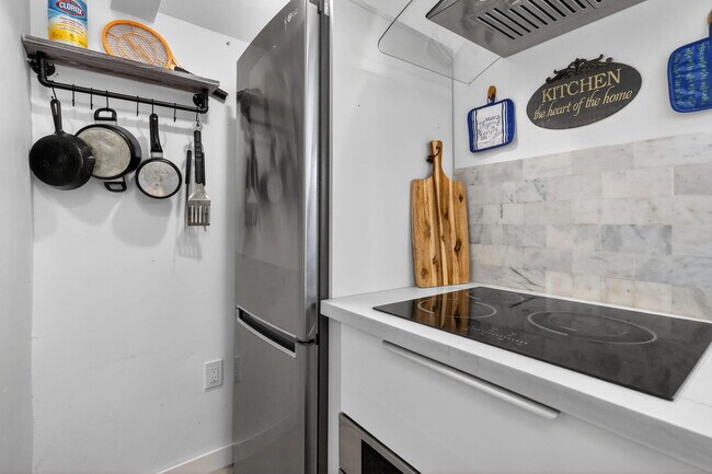 Building Photo - 4540 SW 28th Terrace