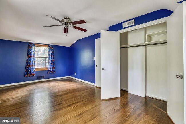 Building Photo - 2325 Highland Ave