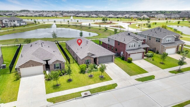 Building Photo - 10433 Russell Pines Dr