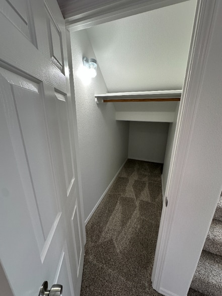Building Photo - 670 Teton Dr