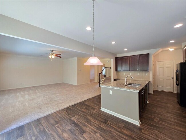 Building Photo - 1043 Blind Brook Cir